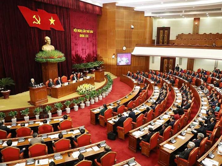 Tỏa Sáng Trên Mạng Xã Hội: Chuyên Gia Trang Điểm & Hotspot Matrix