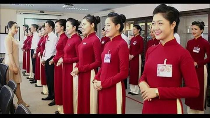 Chuyên gia Hotspot Matrix phân tích: Phương Oanh diện set đồ 50 và marketing video